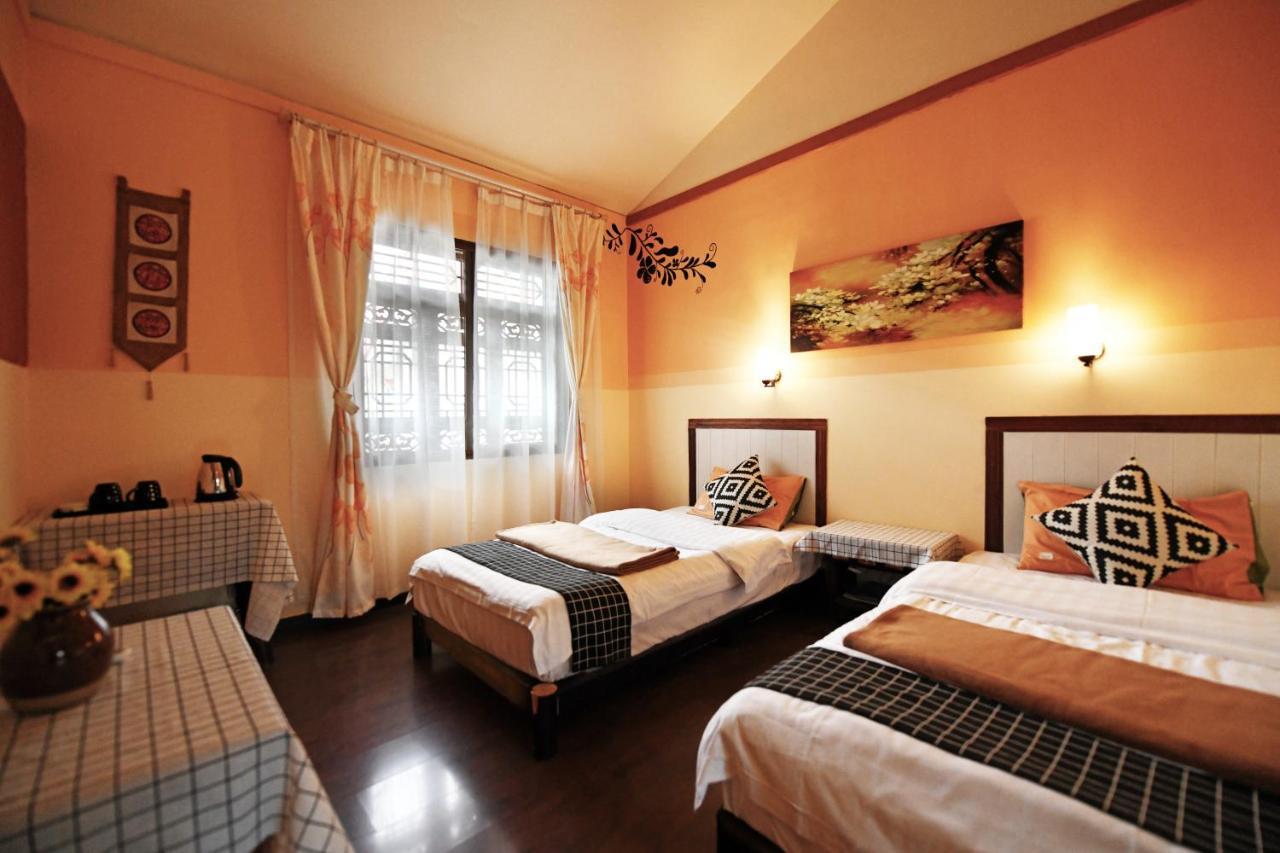 Maple Leaf Inn Lijiang  Esterno foto