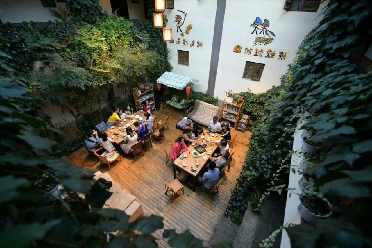 Maple Leaf Inn Lijiang  Esterno foto